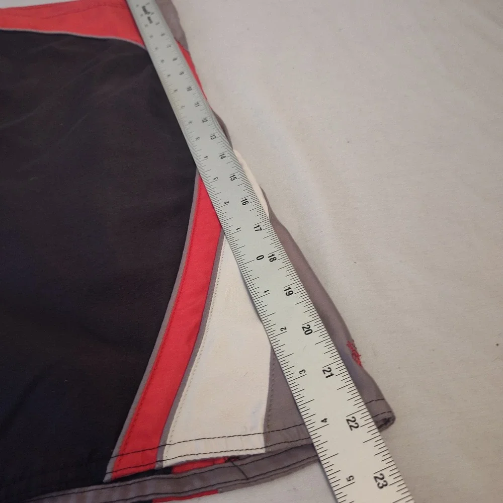 Tony Hawk Men Board Shorts Size 34 Black Red Grey Colorblock Swim Trunks RN73277